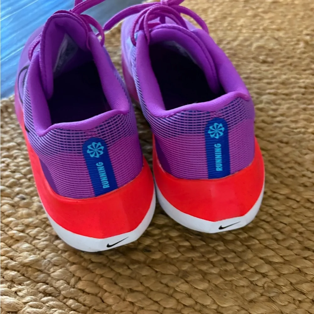 Nike Women's Zoom Fly 5 Purple Running Shoes - Picture 4 of 7